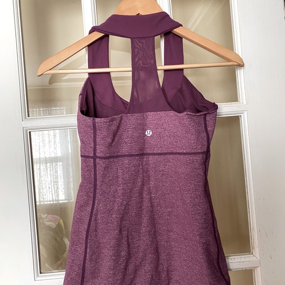 Lulu lemon scoop neck workout tank with built in bra - Picture 3 of 3